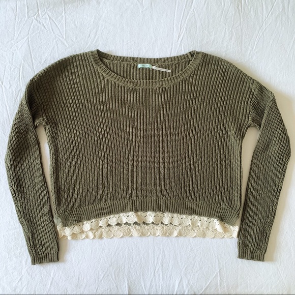 Kimchi Blue forest green cropped sweater - Picture 1 of 4